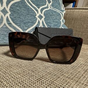 Prive Revaux sunglasses NWT